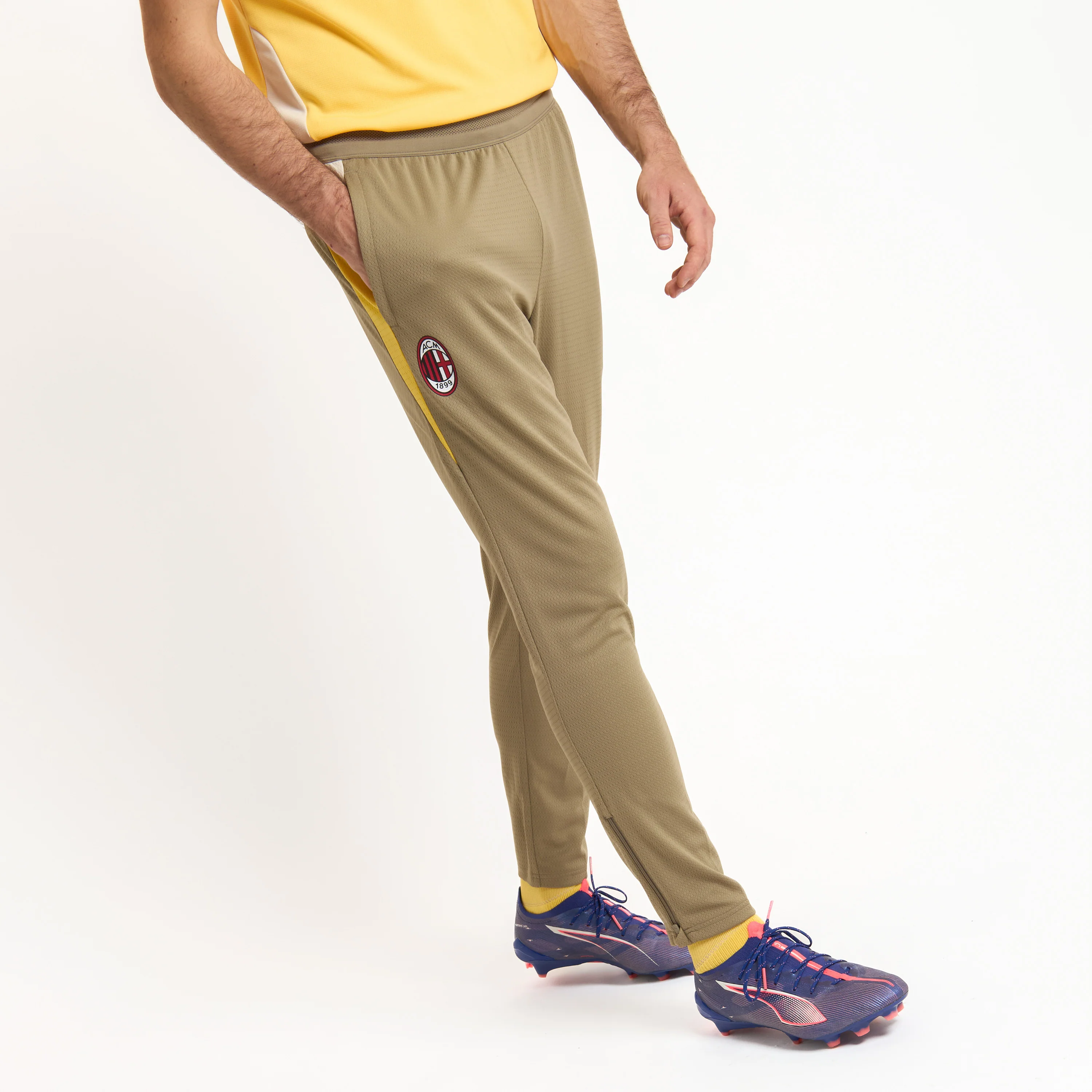 PANTALONI BEIGE MILAN TRAINING 2025/26 - Image 3