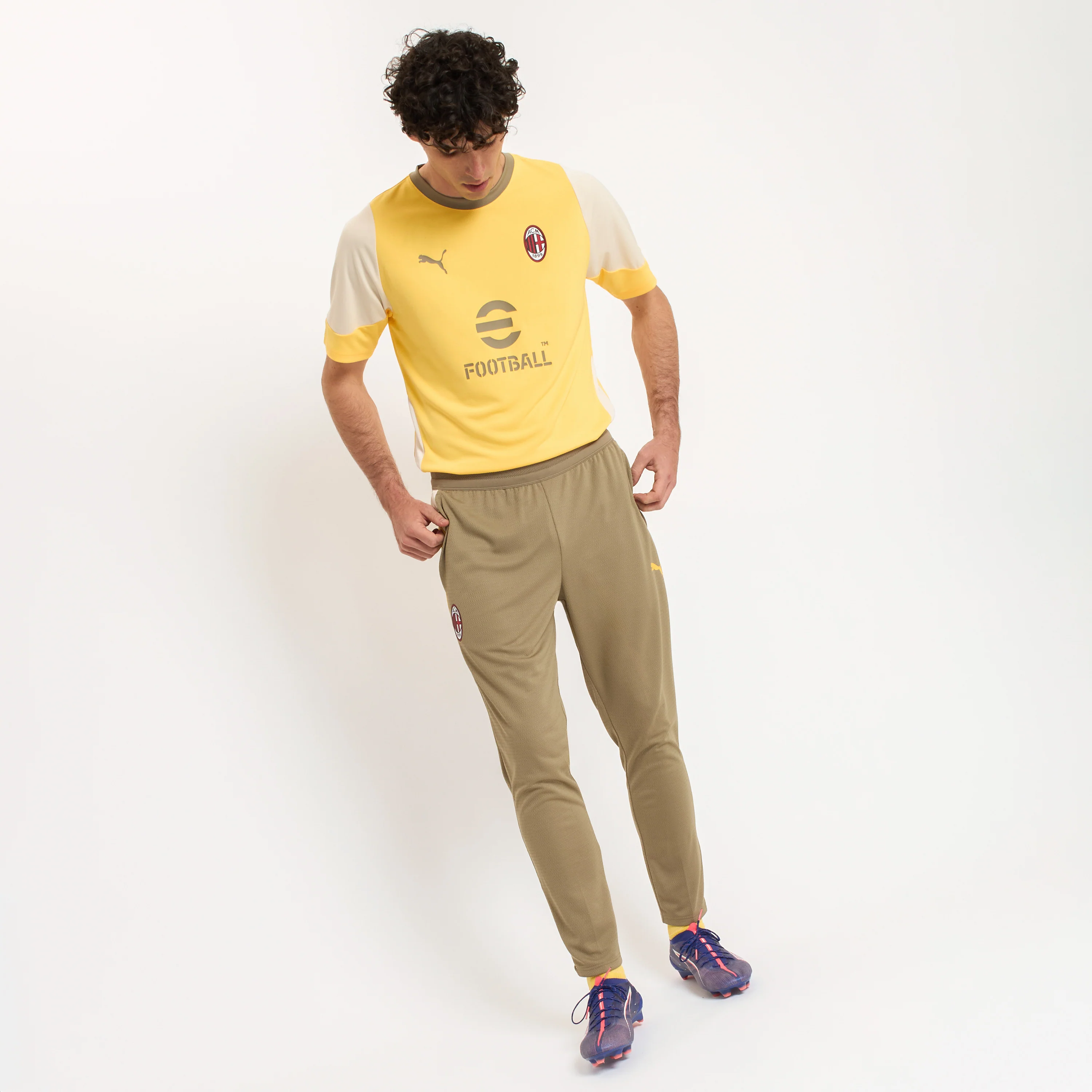 PANTALONI BEIGE MILAN TRAINING 2025/26 - Image 4